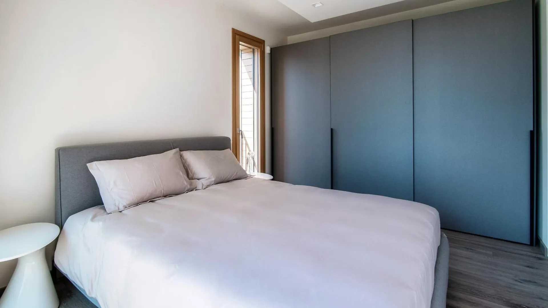 The Rock - By Myhomeincomo Carate Urio Villa